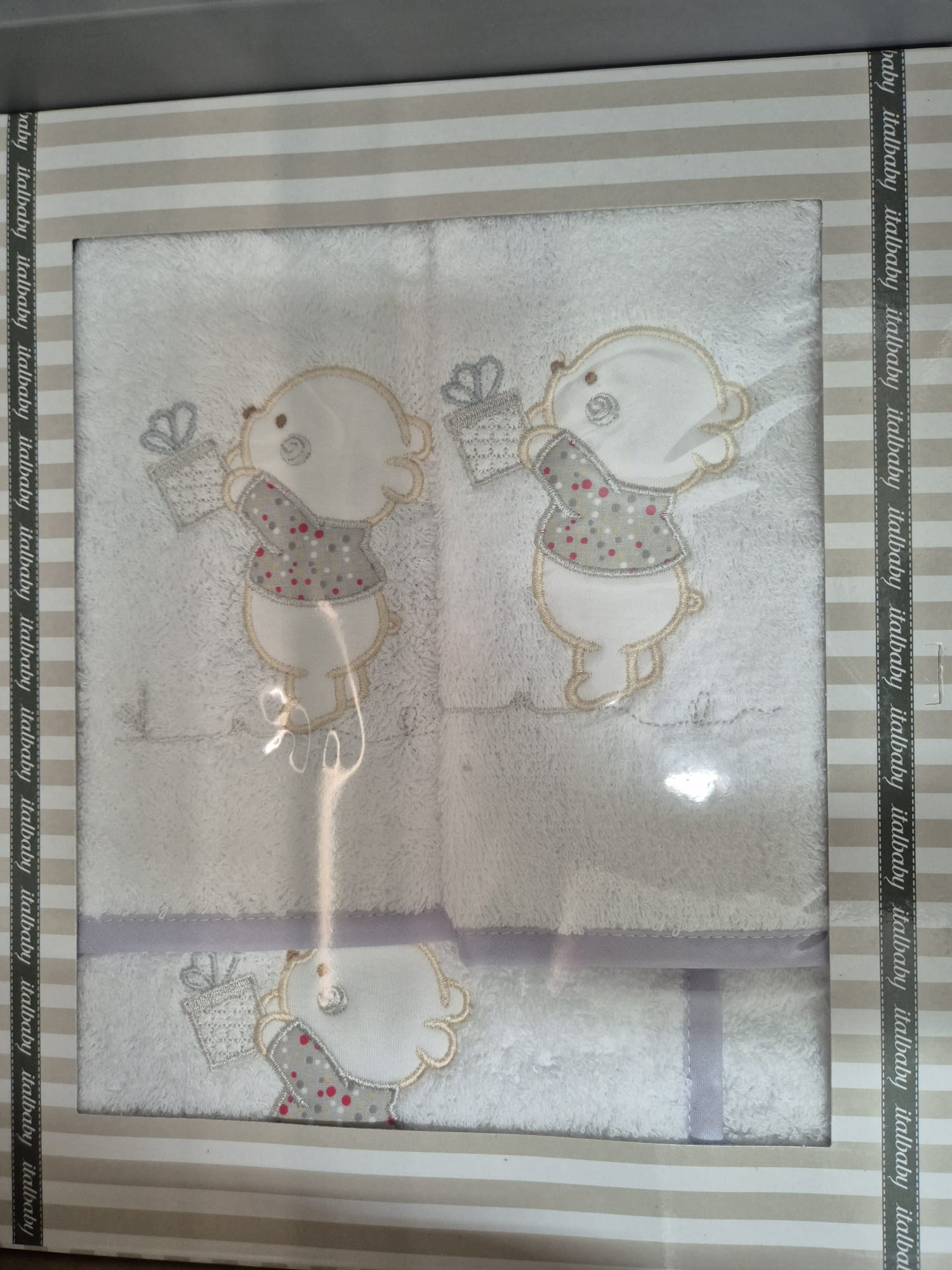Immagine WhatsApp 2025-12-10 ore 16.05.05_52409a6b SET REGALO ORSO REGALO ITALBABY GRIGIO - immagine 1