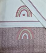 Kit carrozzina Rainbow Treccia : coperta in cotone + lenzuola coordinate Coccolissimi - immagine 2
